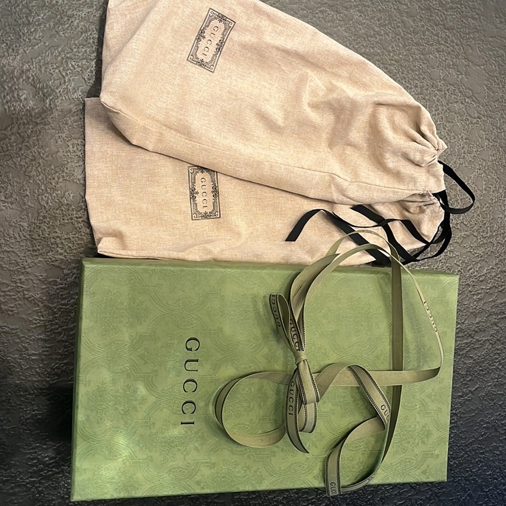 Gucci shoe box with ribbon and two shoe dusters (bags)